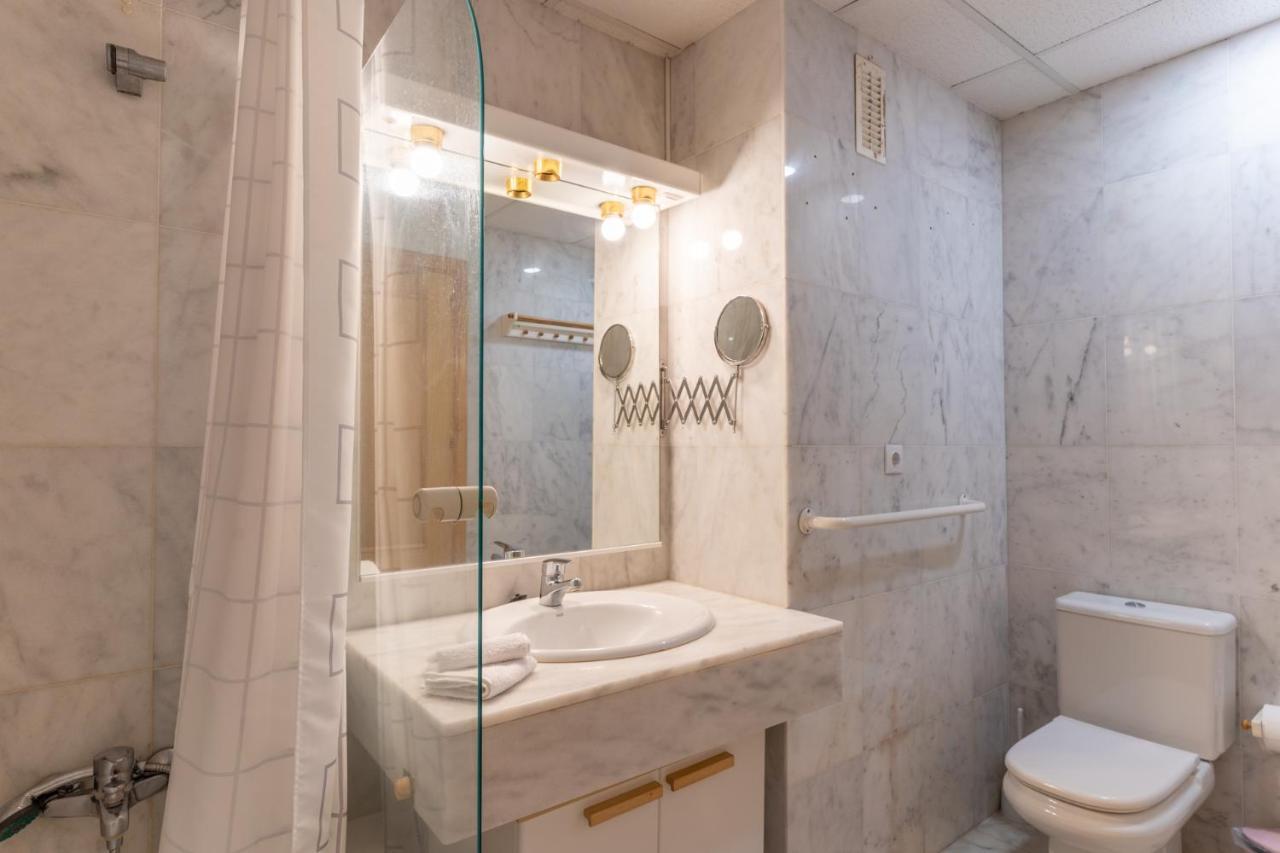Estepona Beachside Leilighet Eksteriør bilde