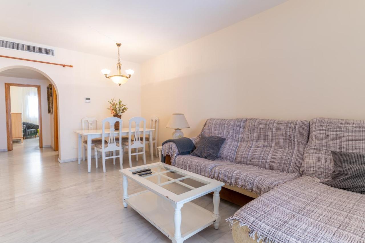 Estepona Beachside Leilighet Eksteriør bilde